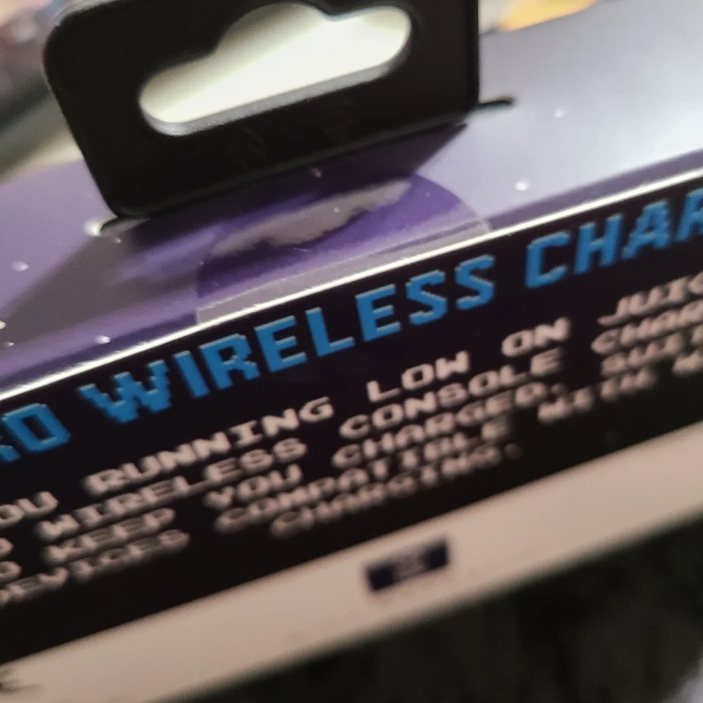 New RETRO Wireless Charger for Cell Phones Nintendo Controller by Gift Republic